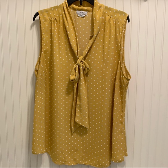 Van Heusen Tops - Darling polka dot bow blouse